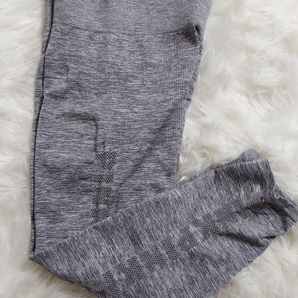 Pink Victoria's Secret Leggings Womens Size‎ Lg